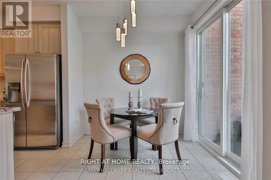 137 Windrow Street, Richmond Hill, Ontario  L4E 4Y4 - Photo 7 - N12608886