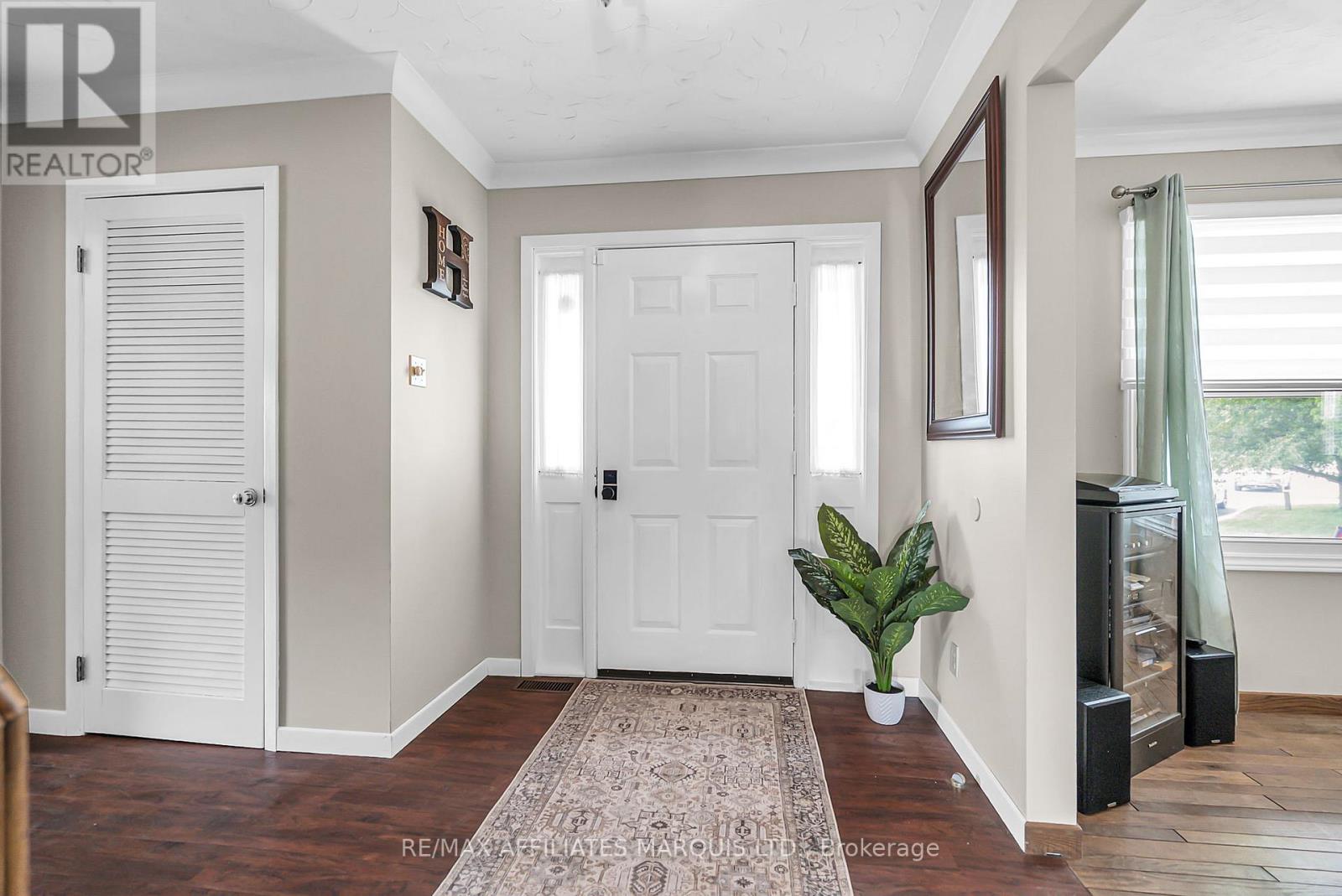 1356 Lochiel Street, Cornwall, Ontario  K6H 6N2 - Photo 2 - X12239227