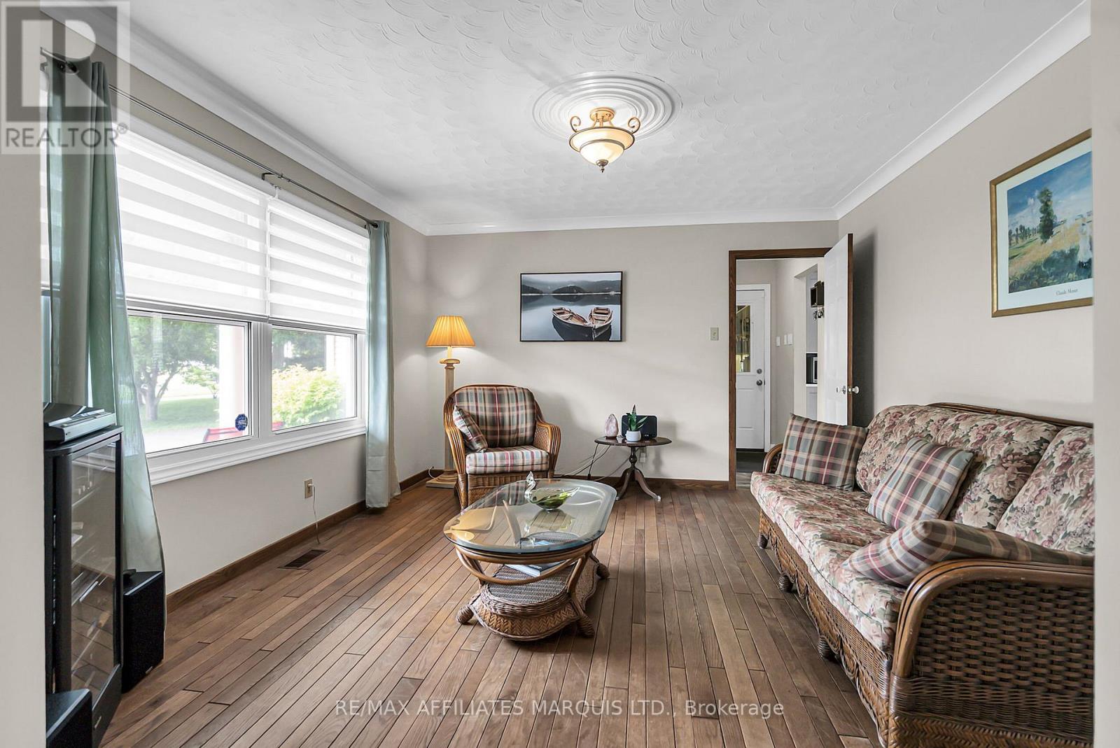 1356 Lochiel Street, Cornwall, Ontario  K6H 6N2 - Photo 3 - X12239227