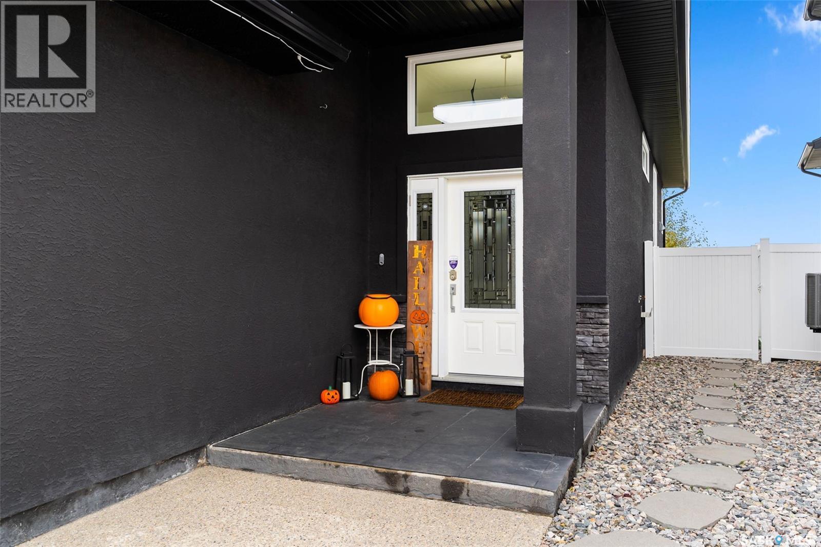 5061 Snowbirds Crescent, Regina, Saskatchewan  S4W 0H5 - Photo 4 - SK024641