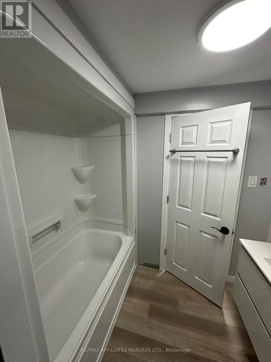 302 Mcconnell Avenue, Cornwall, Ontario  K6H 4L5 - Photo 9 - X12578144