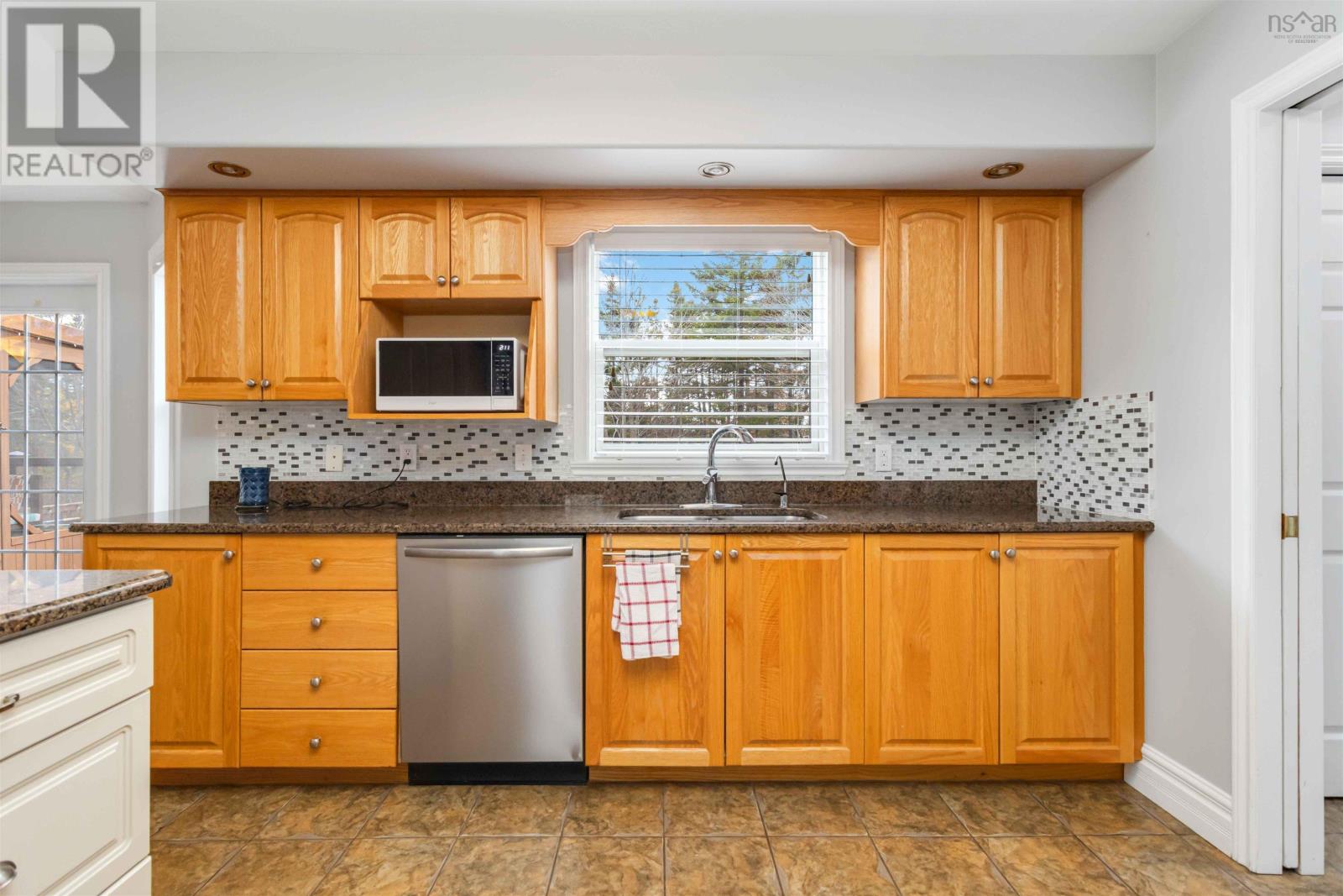 31 Piggott Avenue, Fall River, Nova Scotia  B2T 1S7 - Photo 14 - 202527806