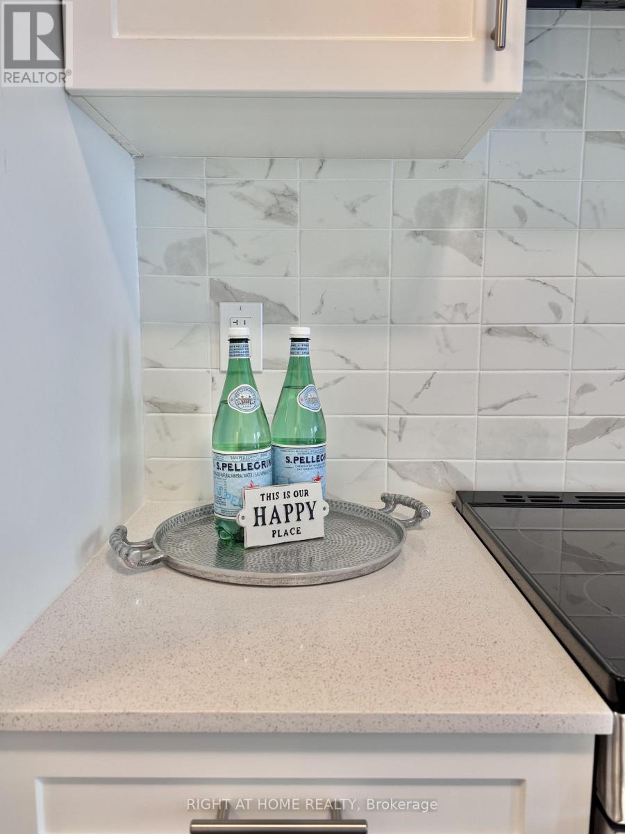 A706 - 705 Davis Drive, Newmarket, Ontario  L3Y 0J1 - Photo 12 - N12593158