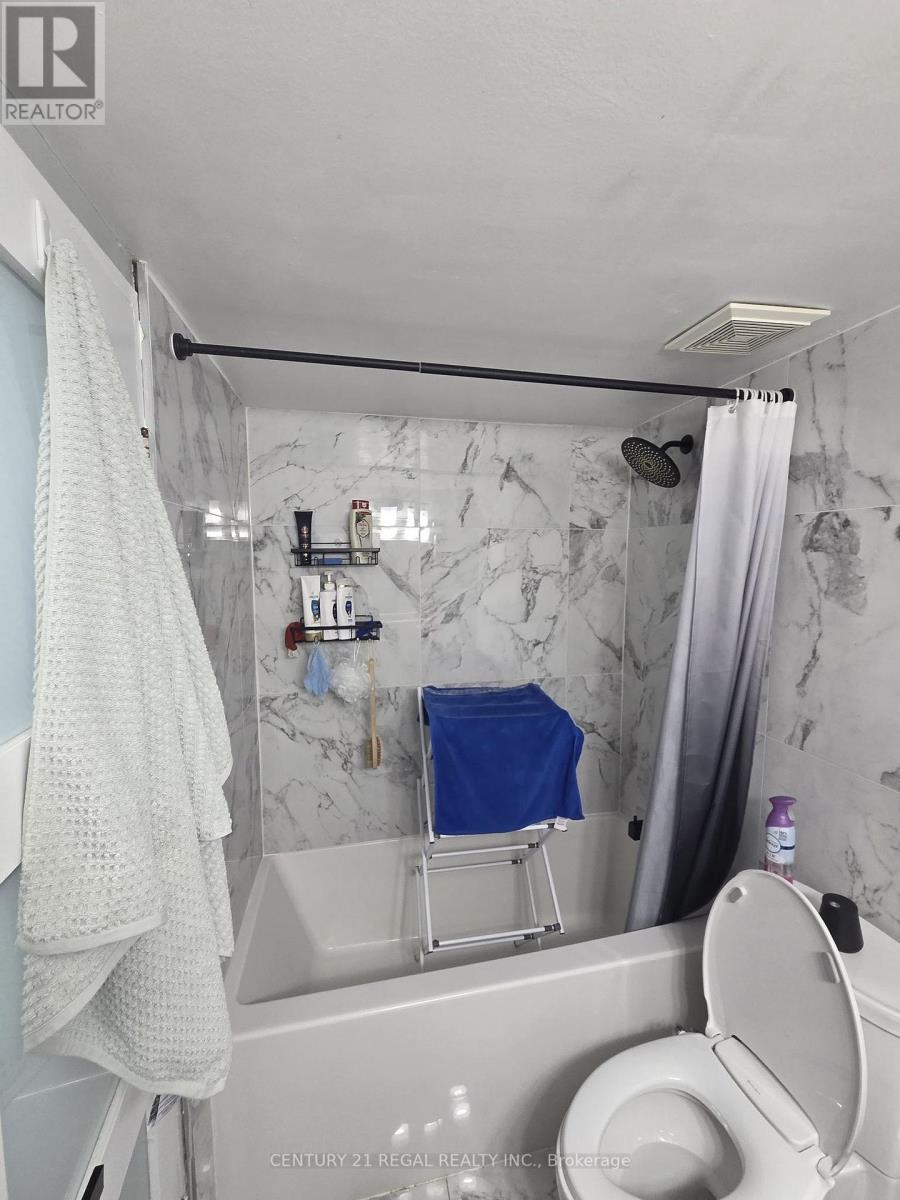 102 - 360 Ridelle Avenue, Toronto, Ontario  M6B 1K1 - Photo 8 - W12608714