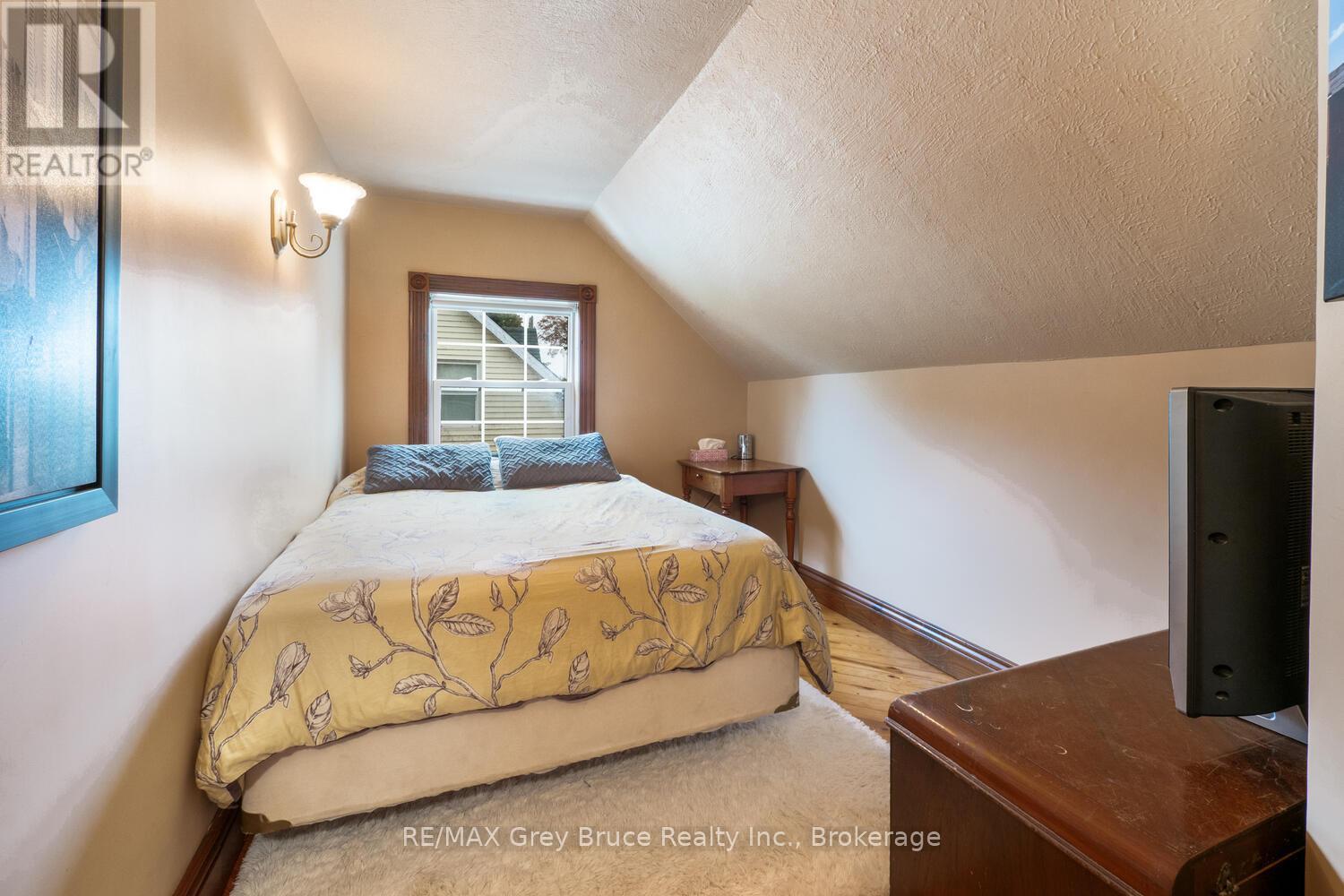 13 King Street, Brockton, Ontario  N0G 1J0 - Photo 21 - X12608924