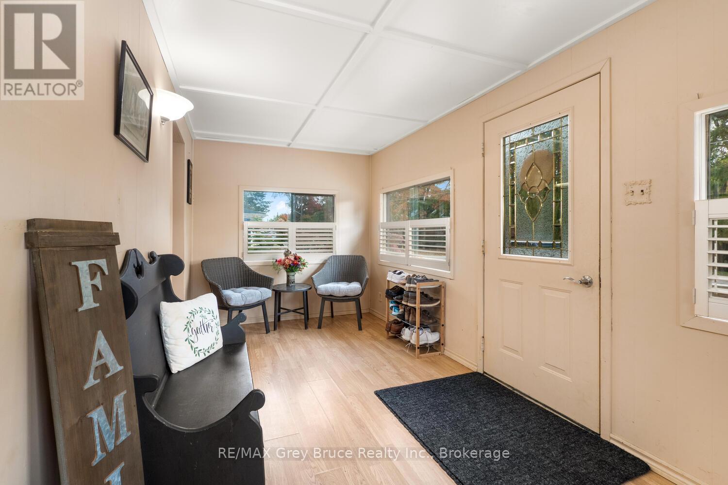 13 King Street, Brockton, Ontario  N0G 1J0 - Photo 6 - X12608924