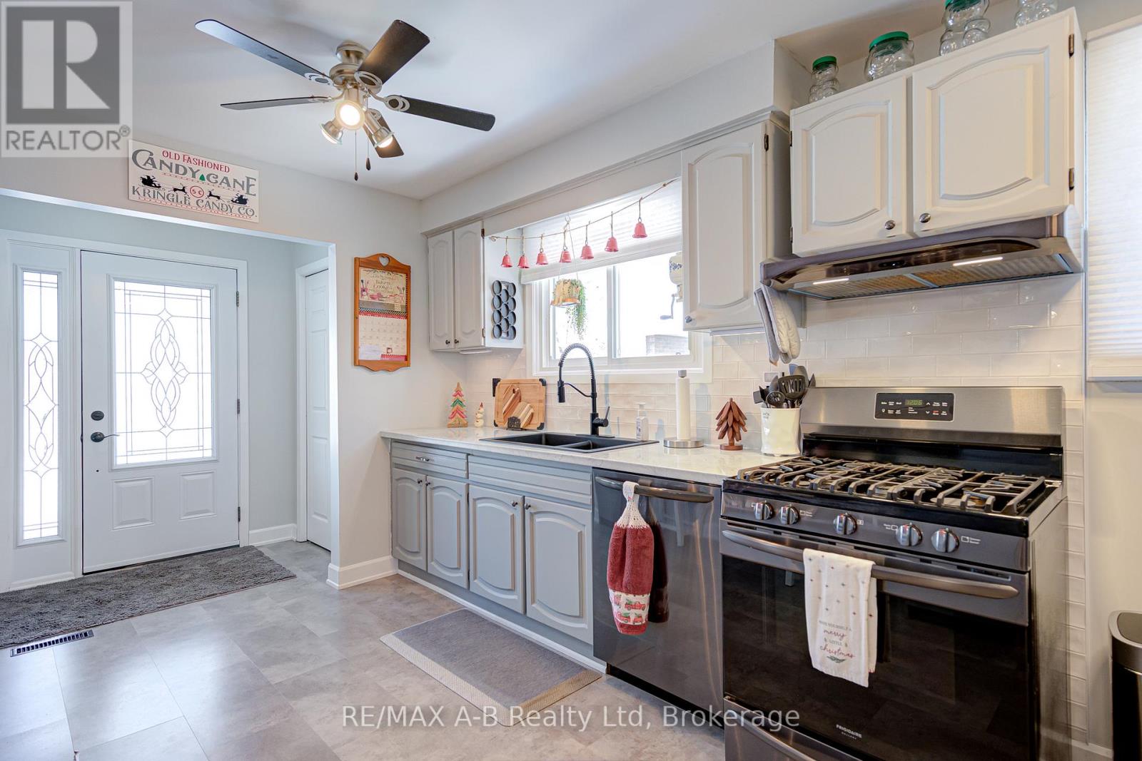 231 Whitelock Street, Stratford, Ontario  N5A 7L2 - Photo 9 - X12608936