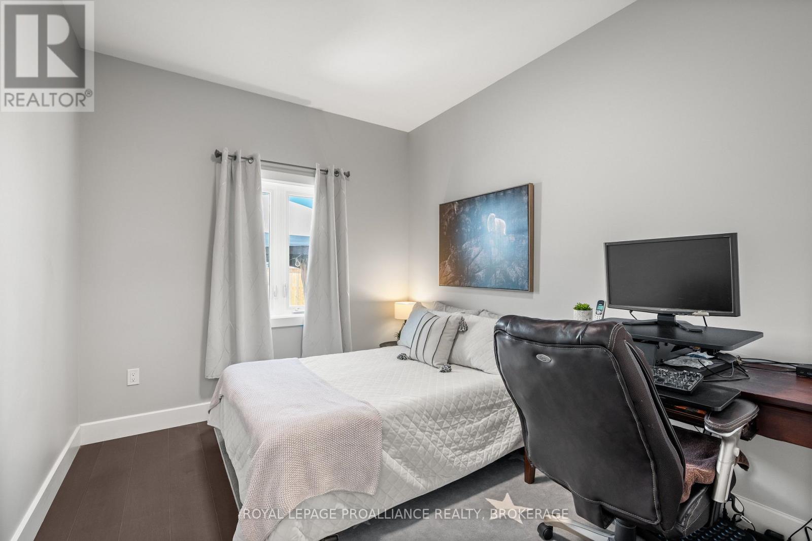 60 Potter Drive, Loyalist, Ontario K0H 2H0 - Photo 20 - X12383077