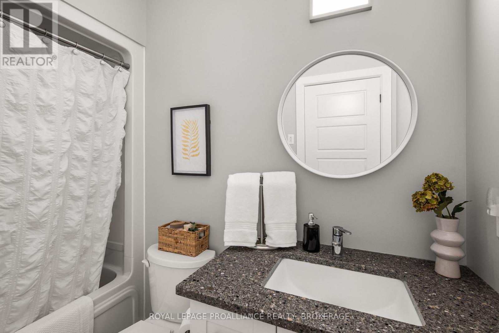 60 Potter Drive, Loyalist, Ontario K0H 2H0 - Photo 14 - X12383077