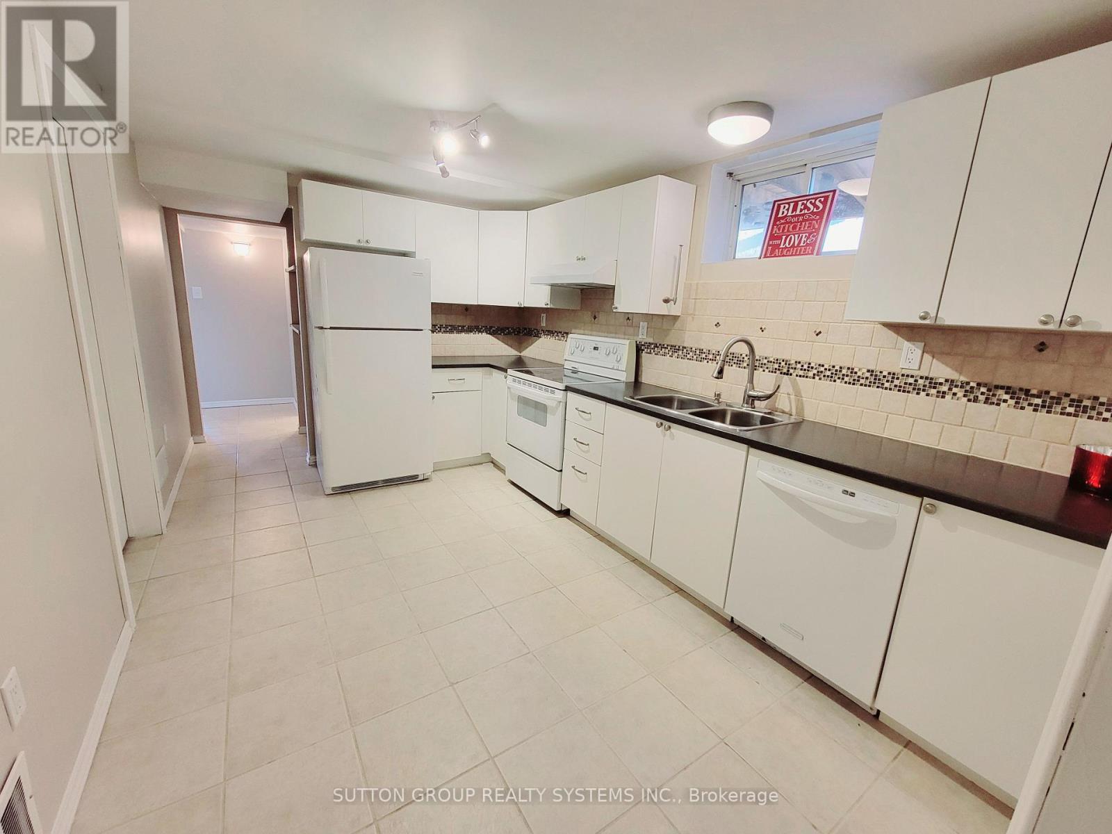 Bsmt - 62 Laidlaw Drive, Barrie, Ontario  L4N 7W2 - Photo 7 - S12597282