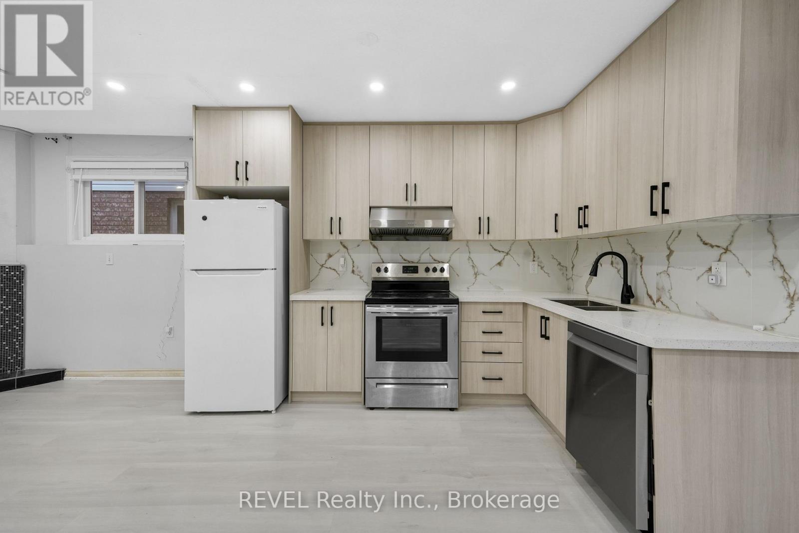 8172 Harvest Crescent, Niagara Falls, Ontario  L2H 3G4 - Photo 27 - X12608904