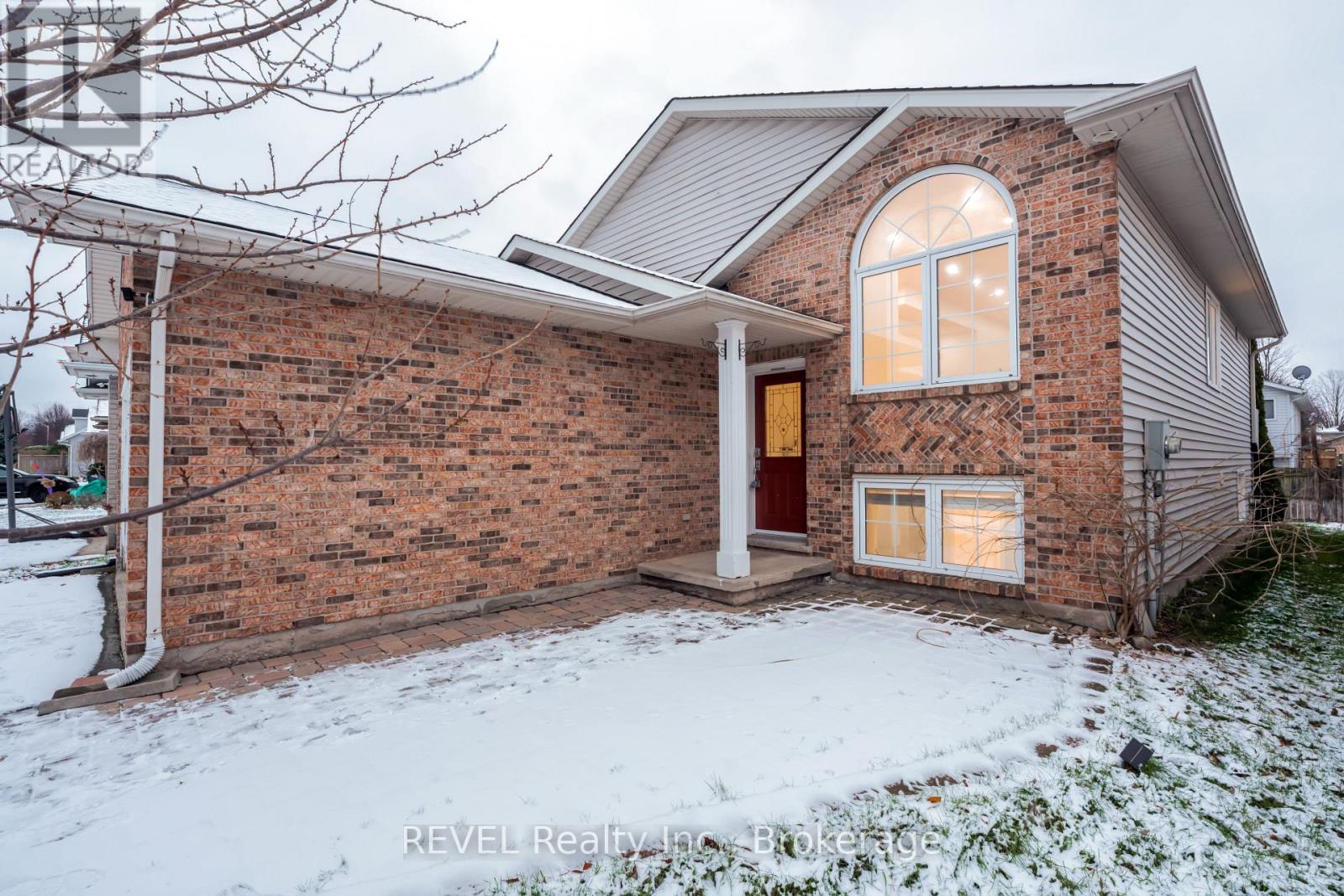 8172 Harvest Crescent, Niagara Falls, Ontario  L2H 3G4 - Photo 3 - X12608904