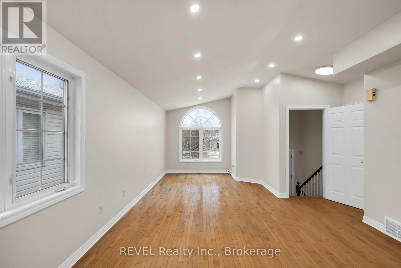 8172 Harvest Crescent, Niagara Falls, Ontario  L2H 3G4 - Photo 6 - X12608904