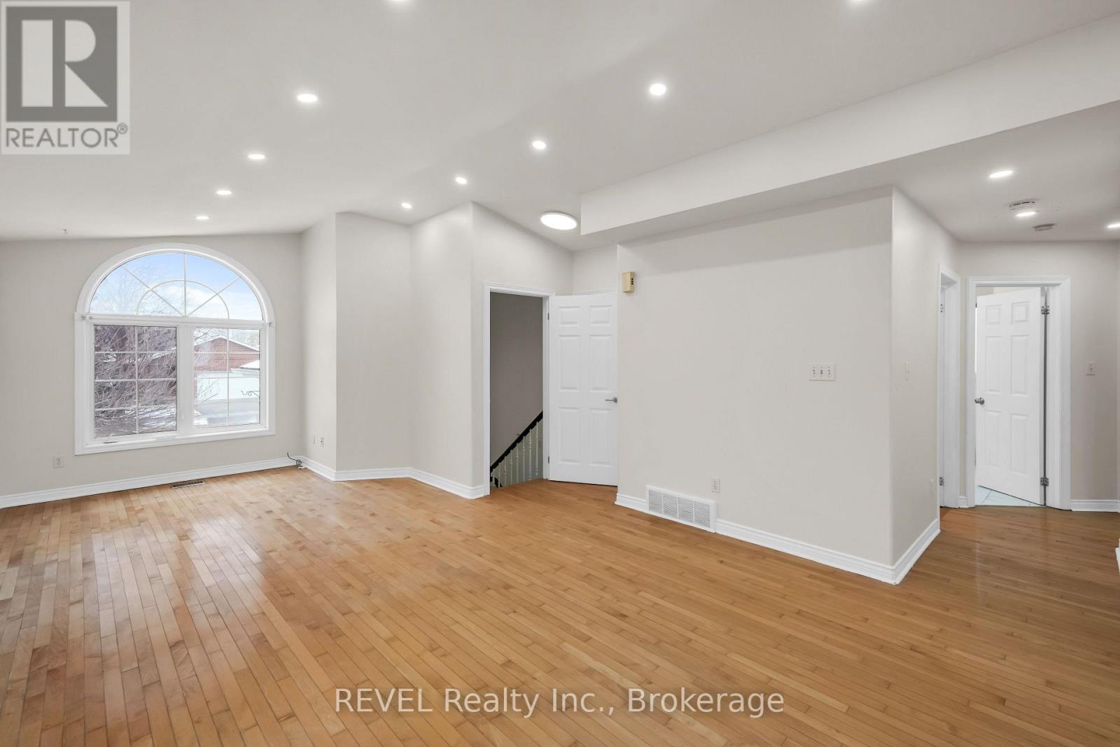 8172 Harvest Crescent, Niagara Falls, Ontario  L2H 3G4 - Photo 7 - X12608904