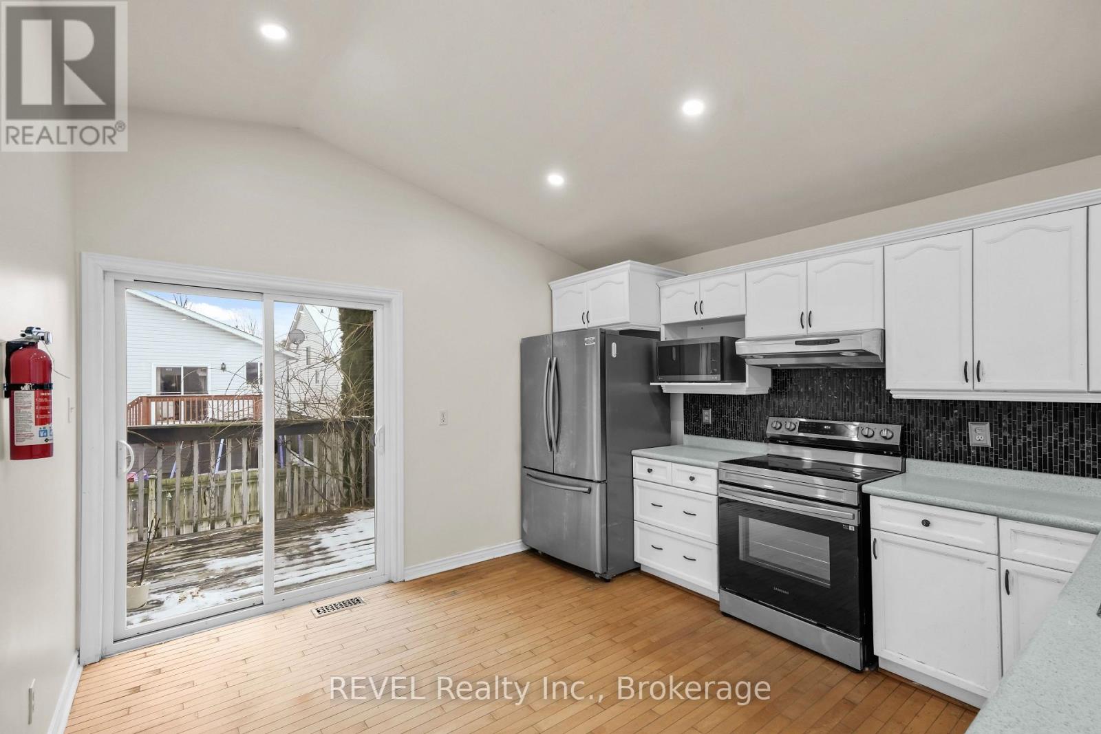 8172 Harvest Crescent, Niagara Falls, Ontario  L2H 3G4 - Photo 8 - X12608904