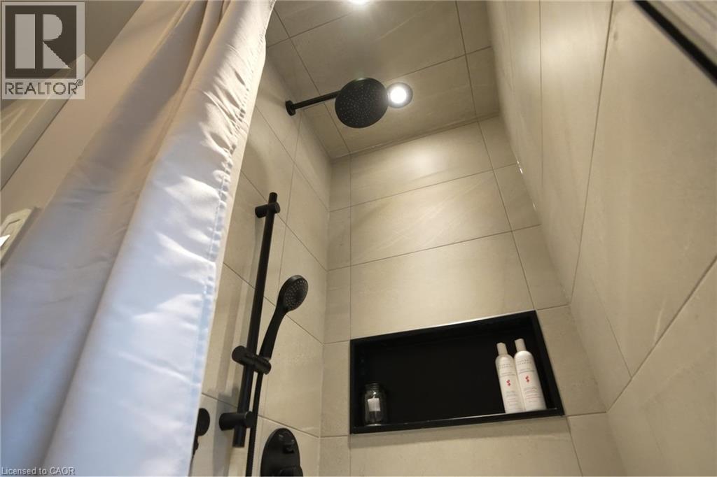 66 Ellington Avenue, Stoney Creek, Ontario L8E 3T6 - Photo 36 - 40785824