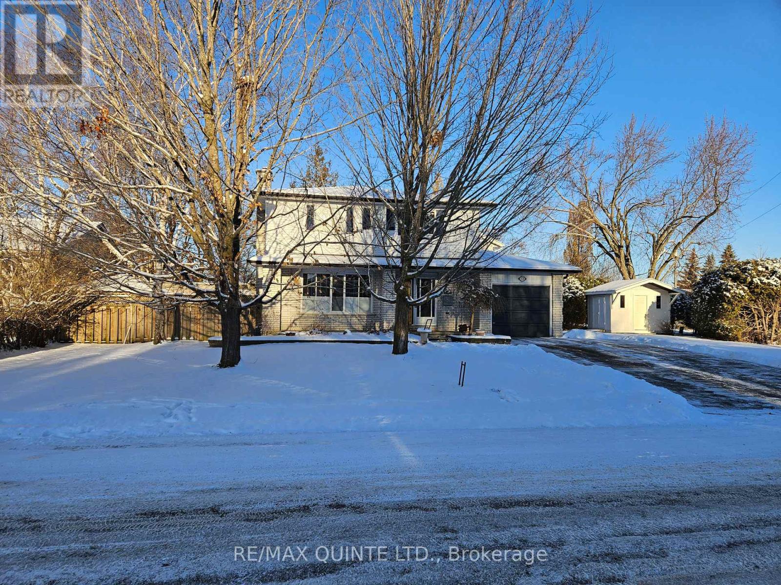 57 Kensington Crescent, Belleville, Ontario  K8P 4T4 - Photo 2 - X12294507