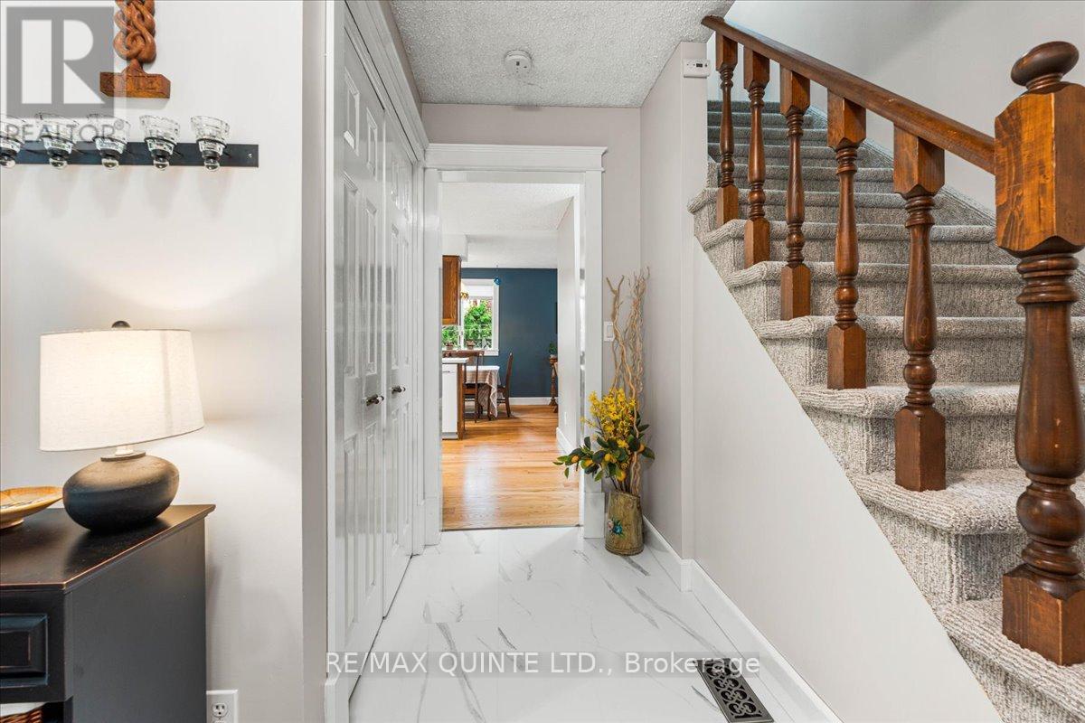 57 Kensington Crescent, Belleville, Ontario  K8P 4T4 - Photo 9 - X12294507