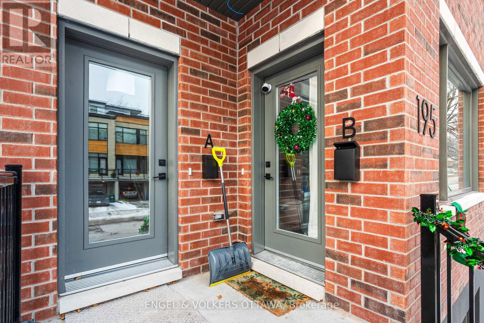 A - 195 Hopewell Avenue, Ottawa, Ontario  K1S 2Z4 - Photo 3 - X12362677