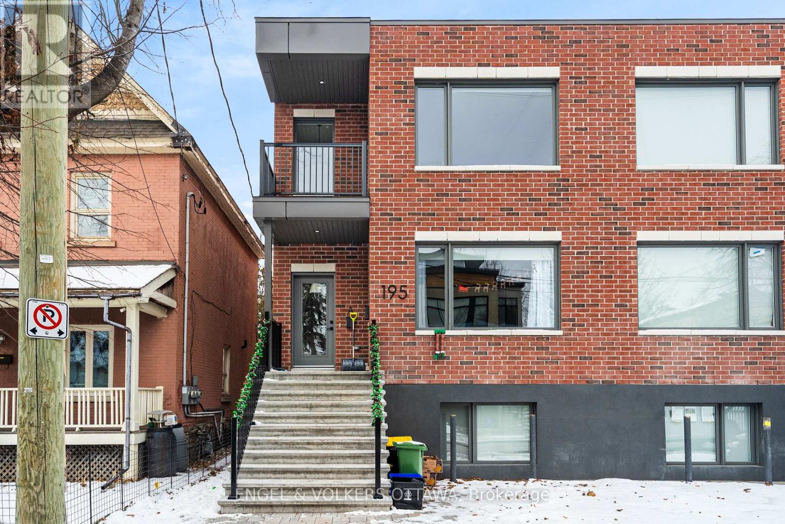 A - 195 Hopewell Avenue, Ottawa, Ontario  K1S 2Z4 - Photo 2 - X12362677