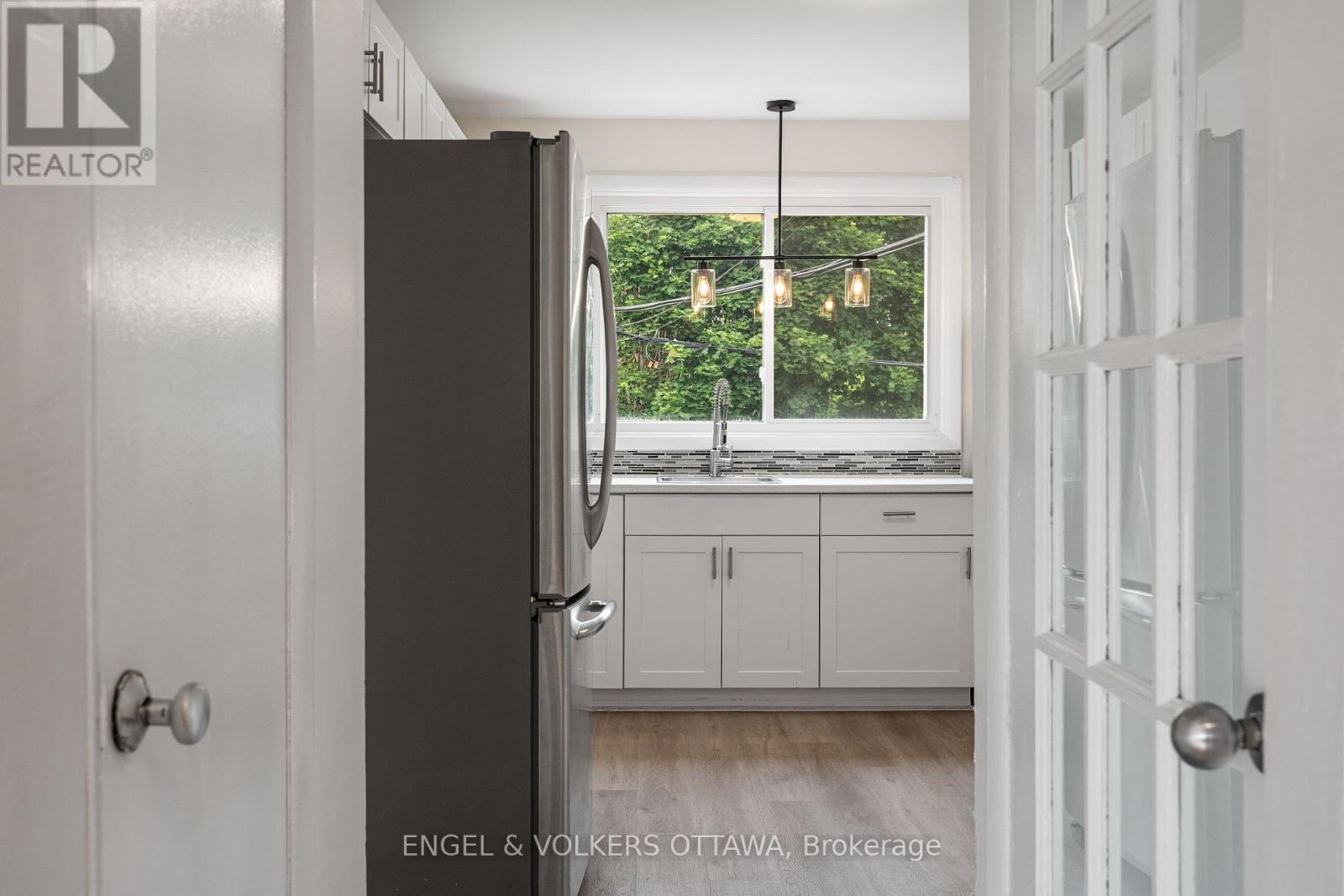 2726-2728 Colman Street, Ottawa, Ontario  K1V 8J9 - Photo 11 - X12471258