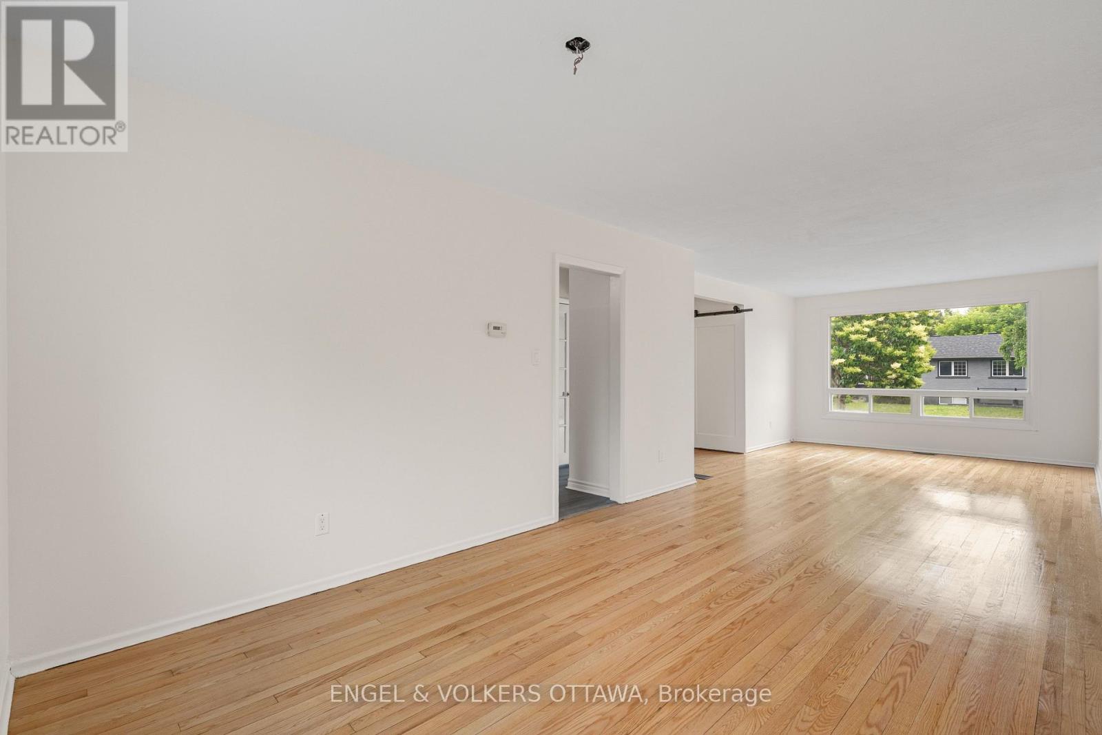 2726-2728 Colman Street, Ottawa, Ontario  K1V 8J9 - Photo 10 - X12471258