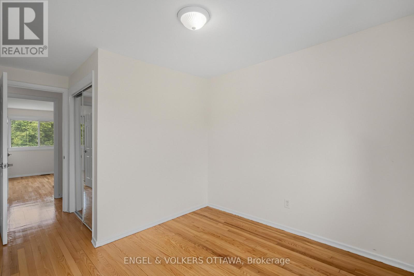 2726-2728 Colman Street, Ottawa, Ontario  K1V 8J9 - Photo 27 - X12471258
