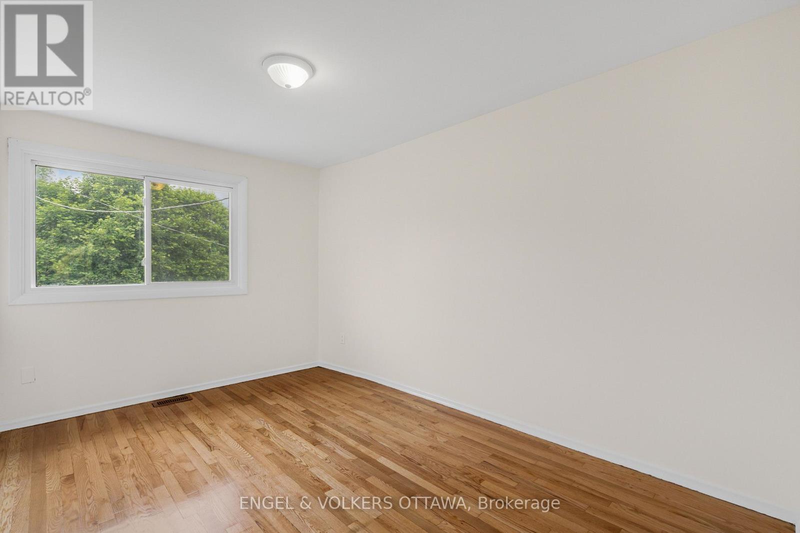 2726-2728 Colman Street, Ottawa, Ontario  K1V 8J9 - Photo 28 - X12471258