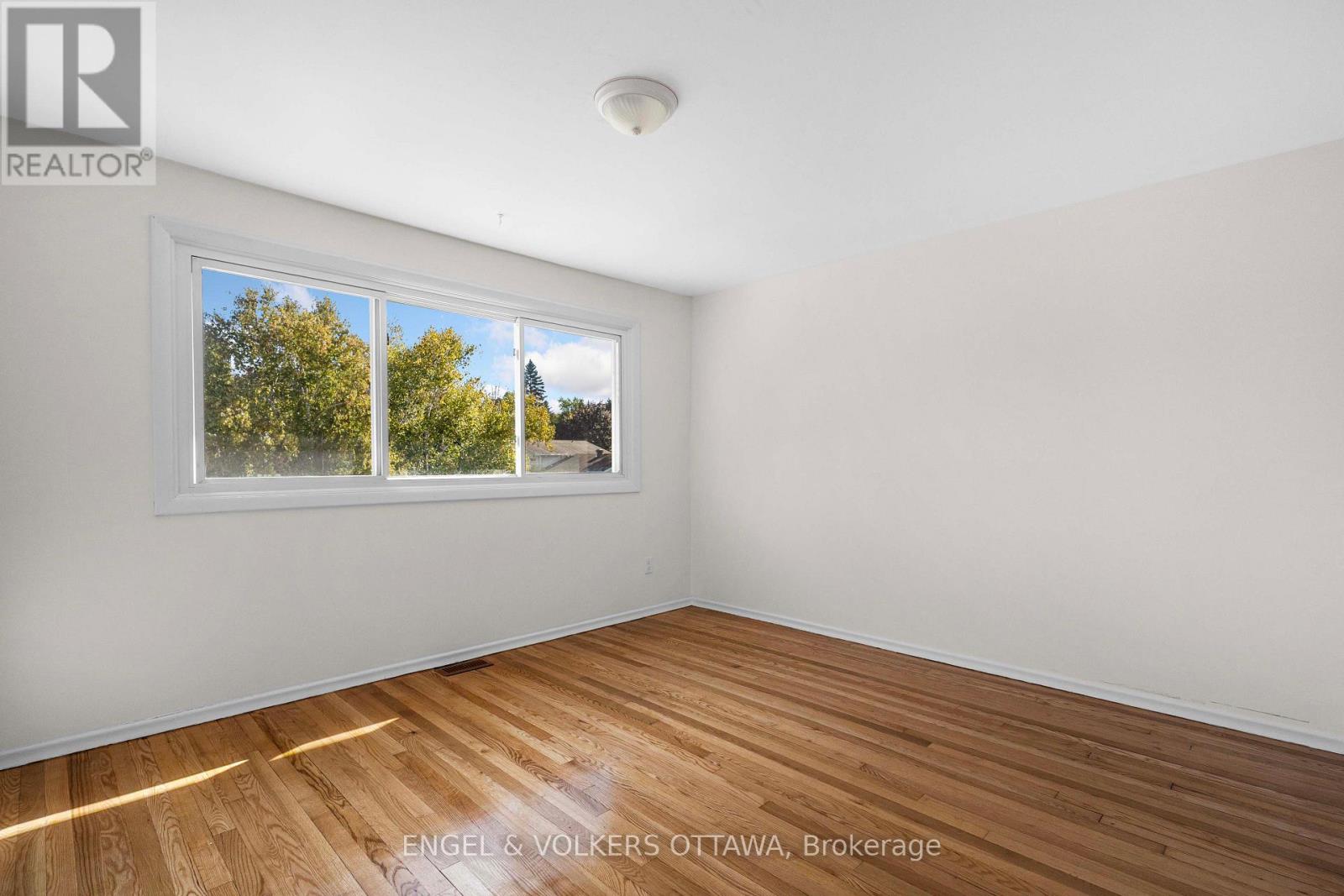 2726-2728 Colman Street, Ottawa, Ontario  K1V 8J9 - Photo 32 - X12471258