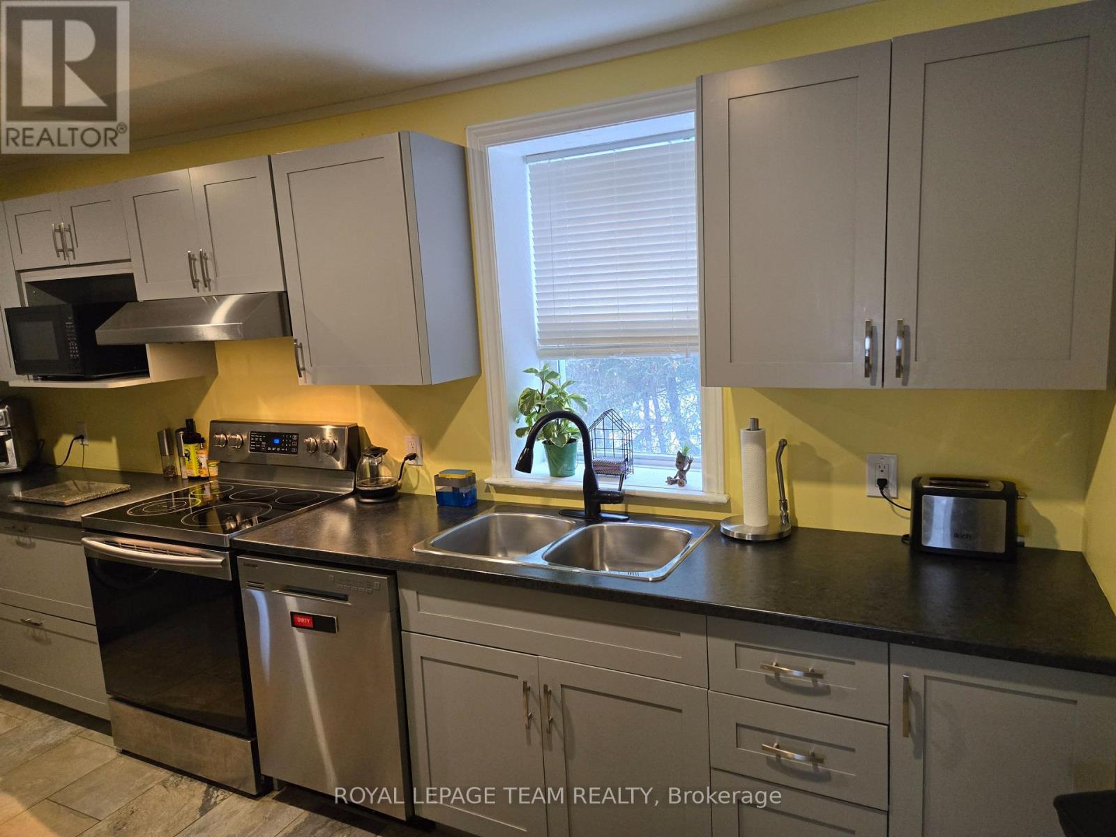 189 Napoleon Street S, Carleton Place, Ontario  K7C 2W8 - Photo 8 - X12596722