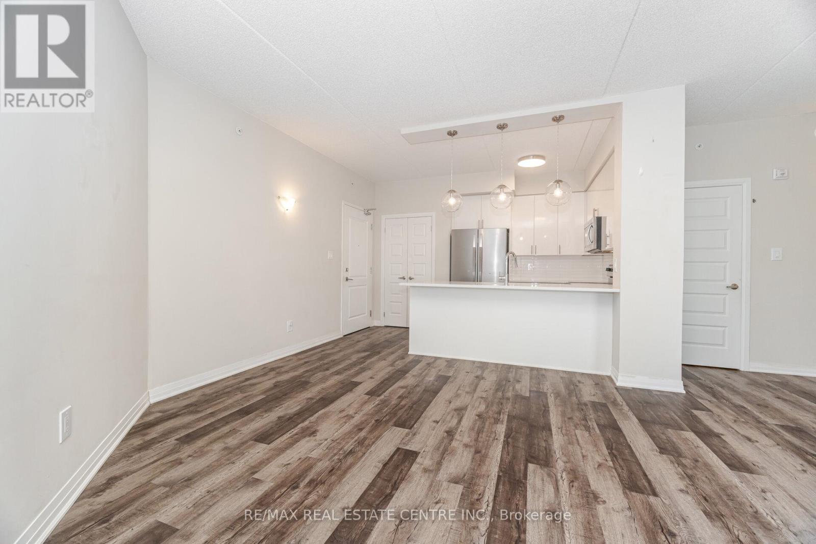 320 - 610 Farmstead Drive, Milton, Ontario  L9T 8X5 - Photo 15 - W12608900