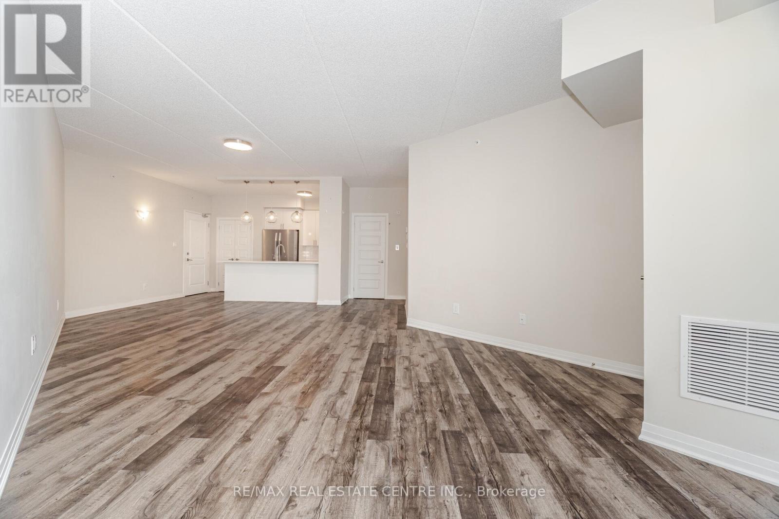 320 - 610 Farmstead Drive, Milton, Ontario  L9T 8X5 - Photo 17 - W12608900