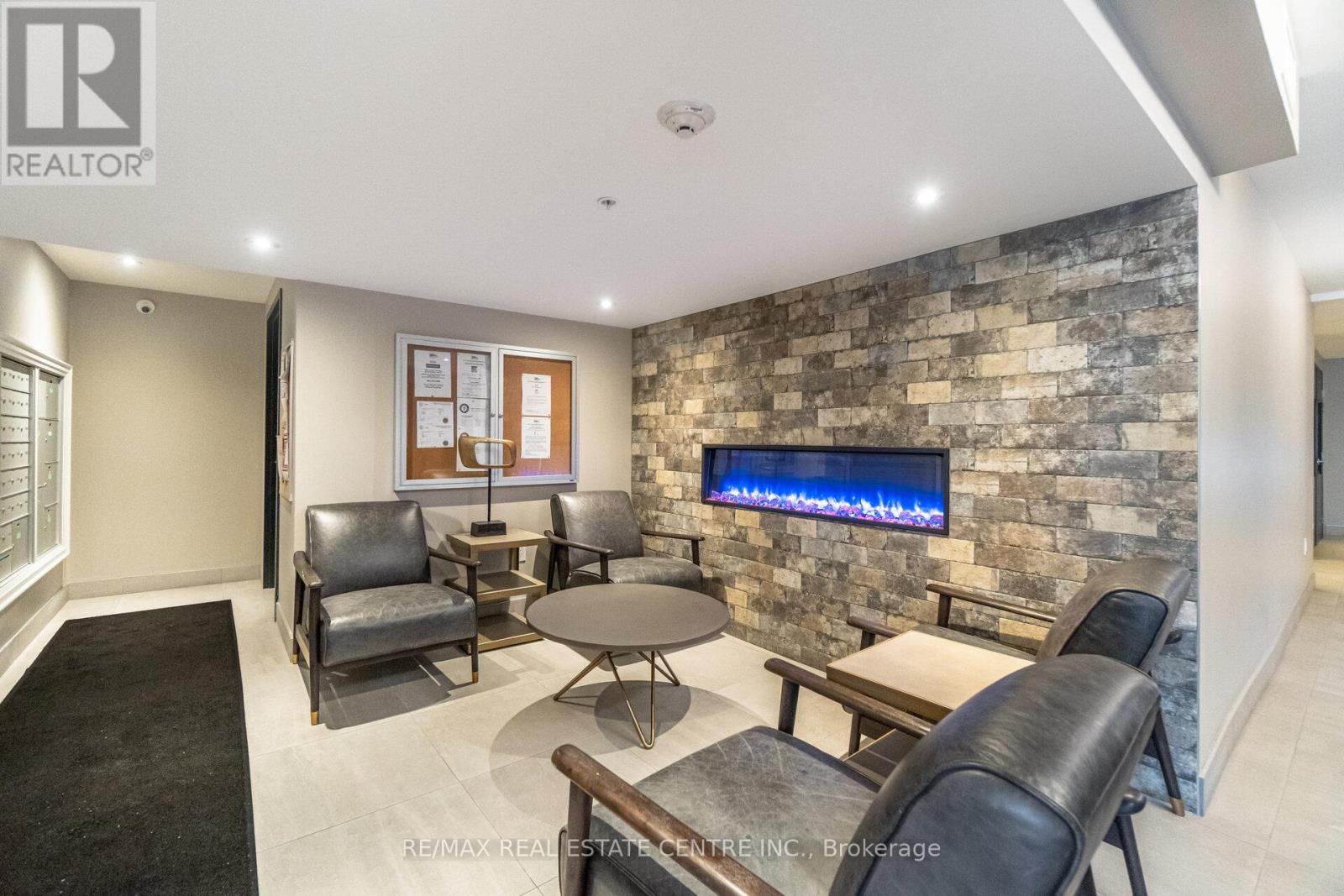 320 - 610 Farmstead Drive, Milton, Ontario  L9T 8X5 - Photo 3 - W12608900