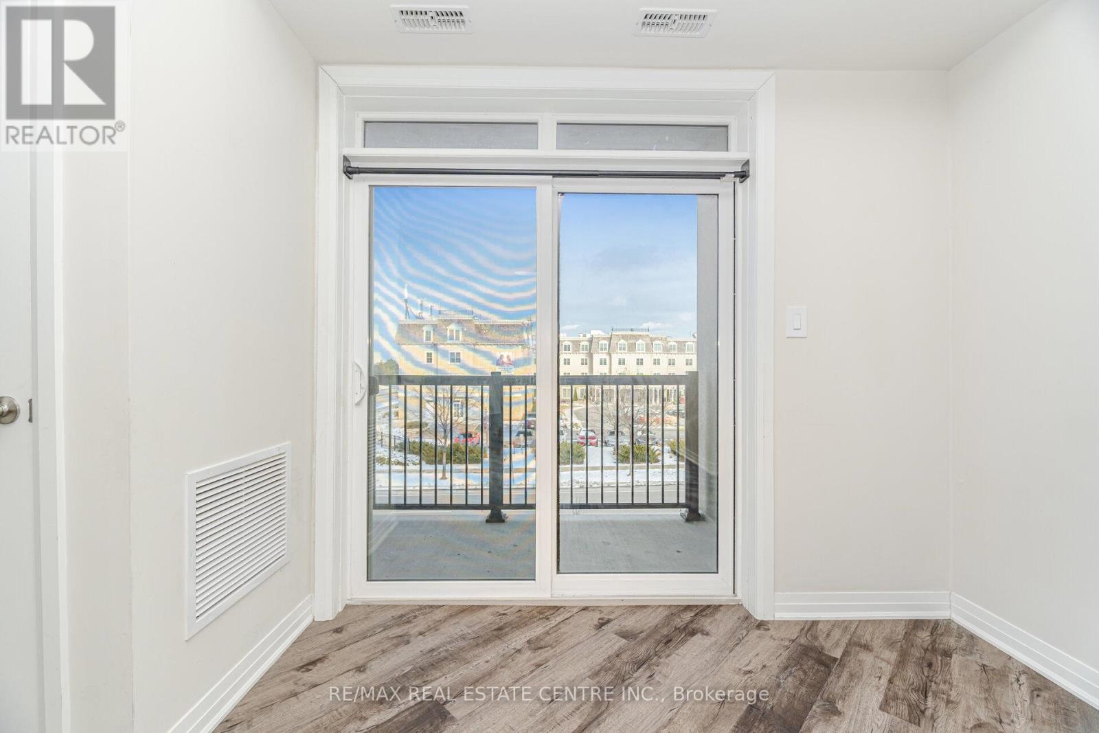 320 - 610 Farmstead Drive, Milton, Ontario  L9T 8X5 - Photo 35 - W12608900