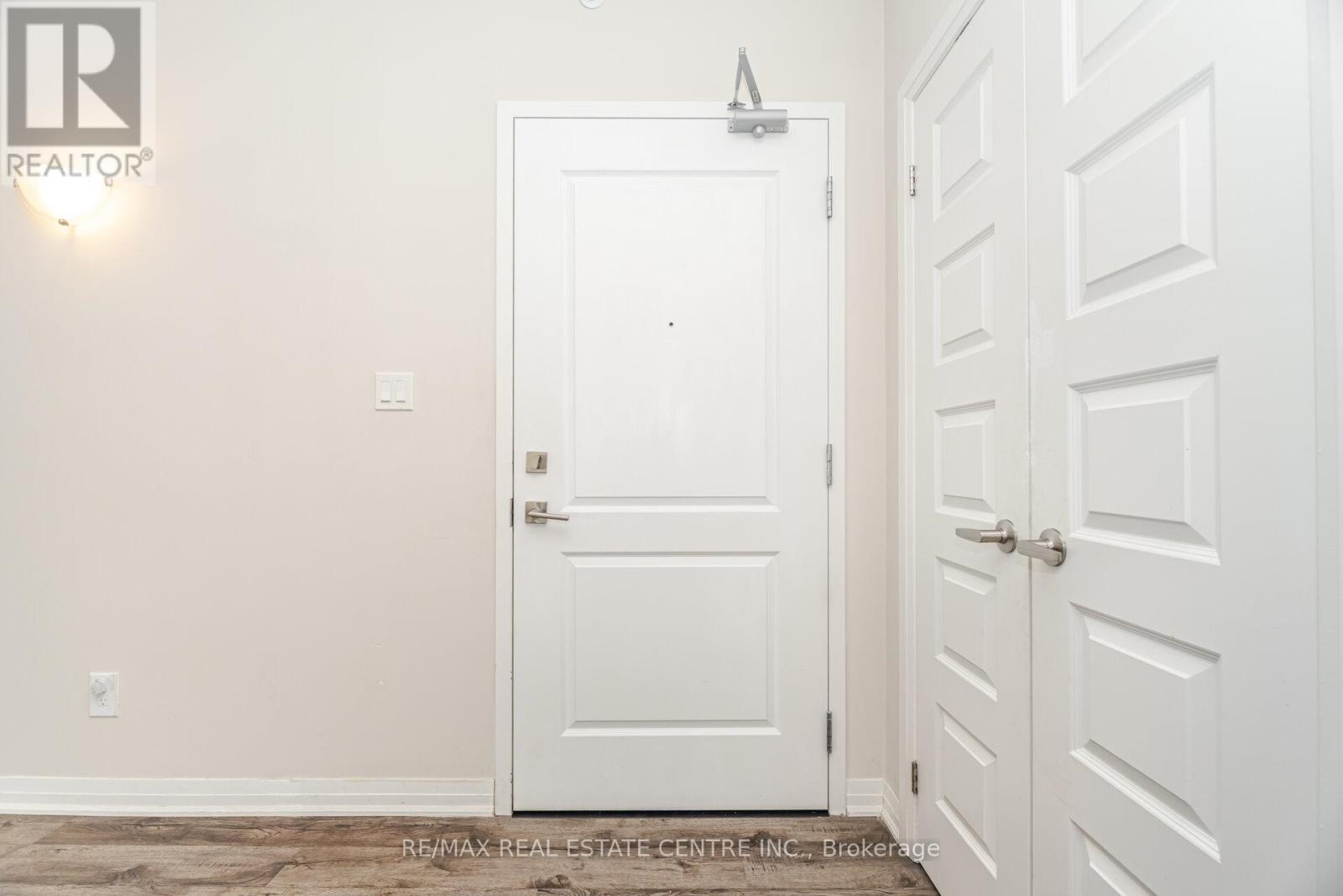 320 - 610 Farmstead Drive, Milton, Ontario  L9T 8X5 - Photo 8 - W12608900