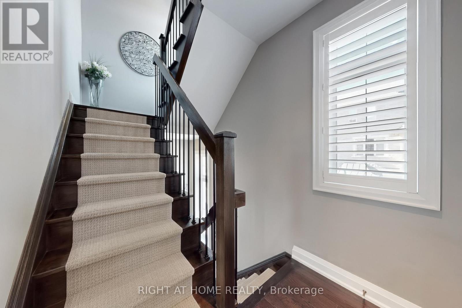 2003 Deerview Common, Oakville, Ontario  L6M 0Y2 - Photo 15 - W12608922