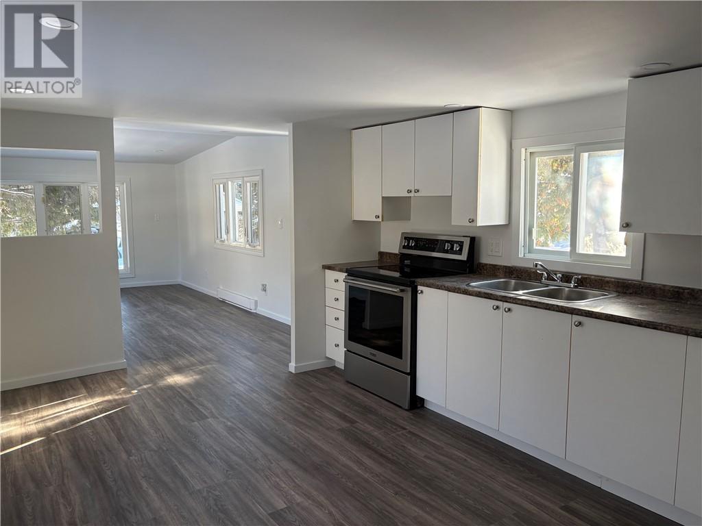 177 Park Drive Unit# 20, Wahnapitae, Ontario  P0M 3C0 - Photo 8 - 2125833