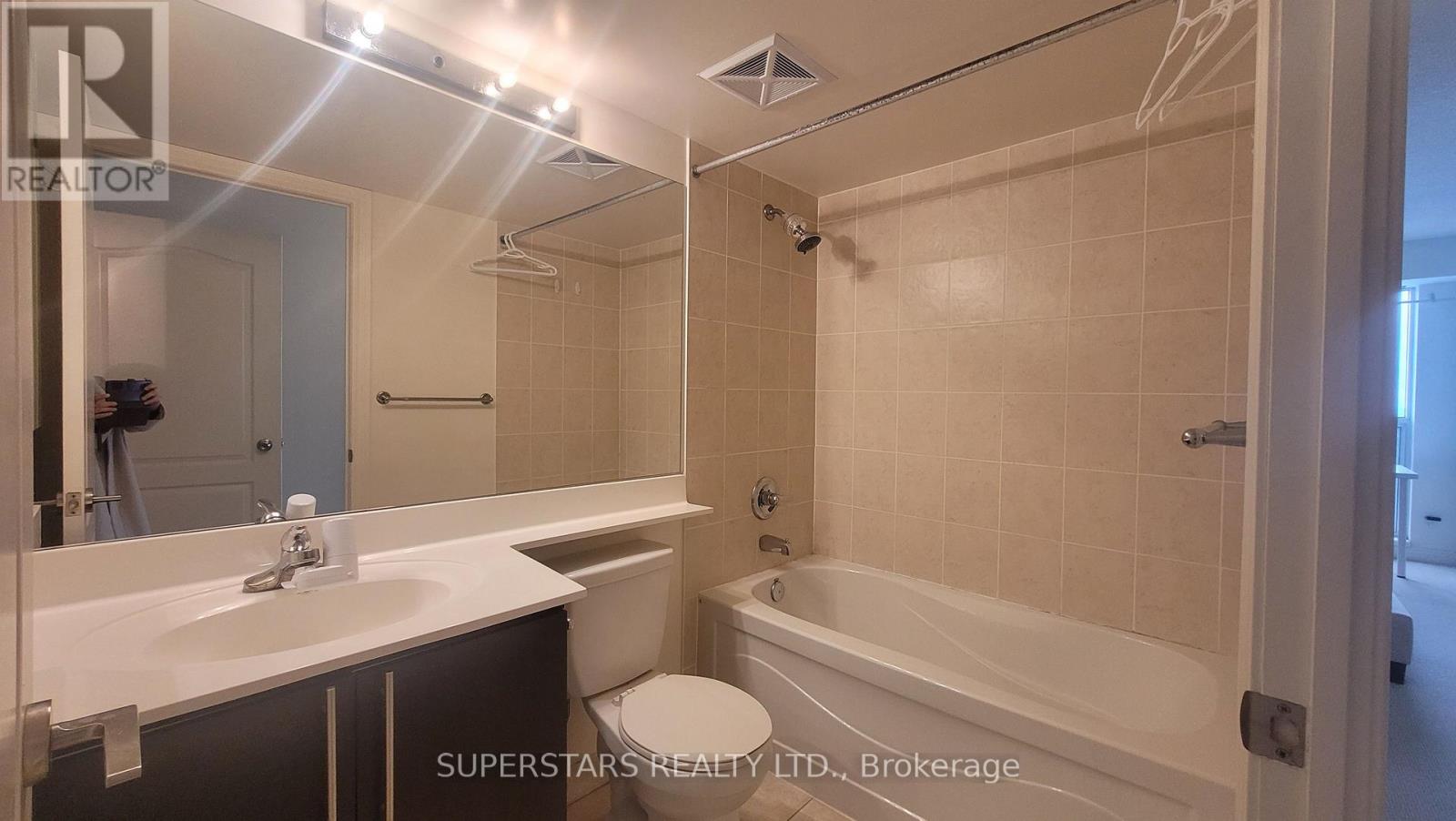 Ph 3502 - 70 Town Centre Court, Toronto, Ontario  M1P 0B2 - Photo 10 - E12593154