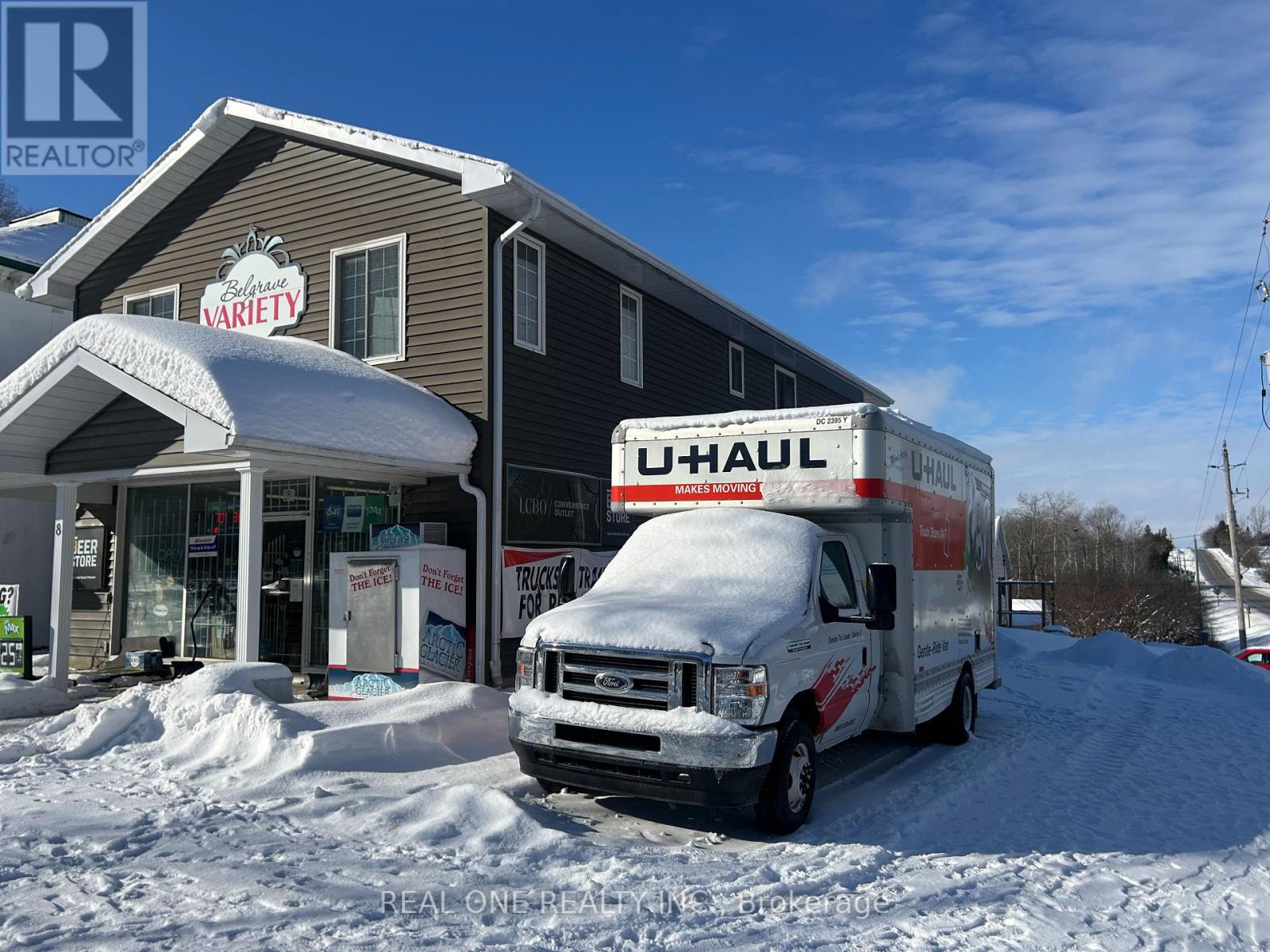 8 QUEEN STREET, North Huron, Ontario