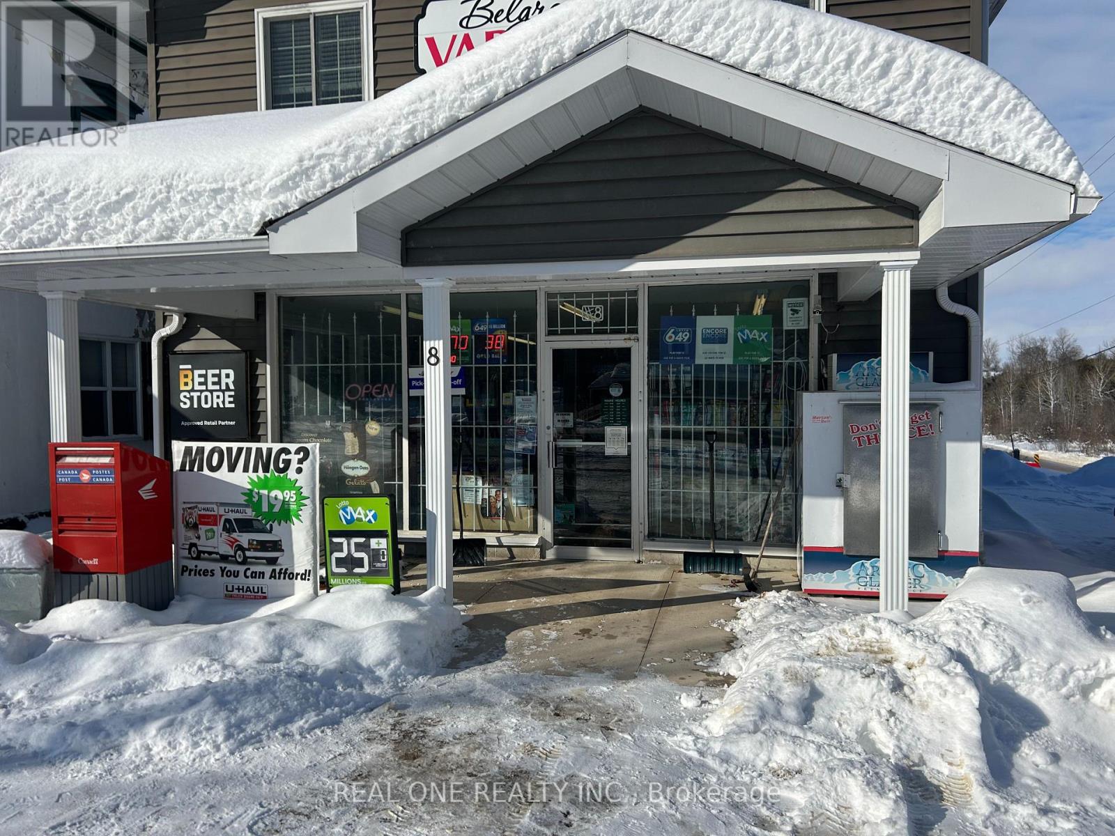 8 Queen Street, North Huron, Ontario  N0G 1E0 - Photo 3 - X12608888