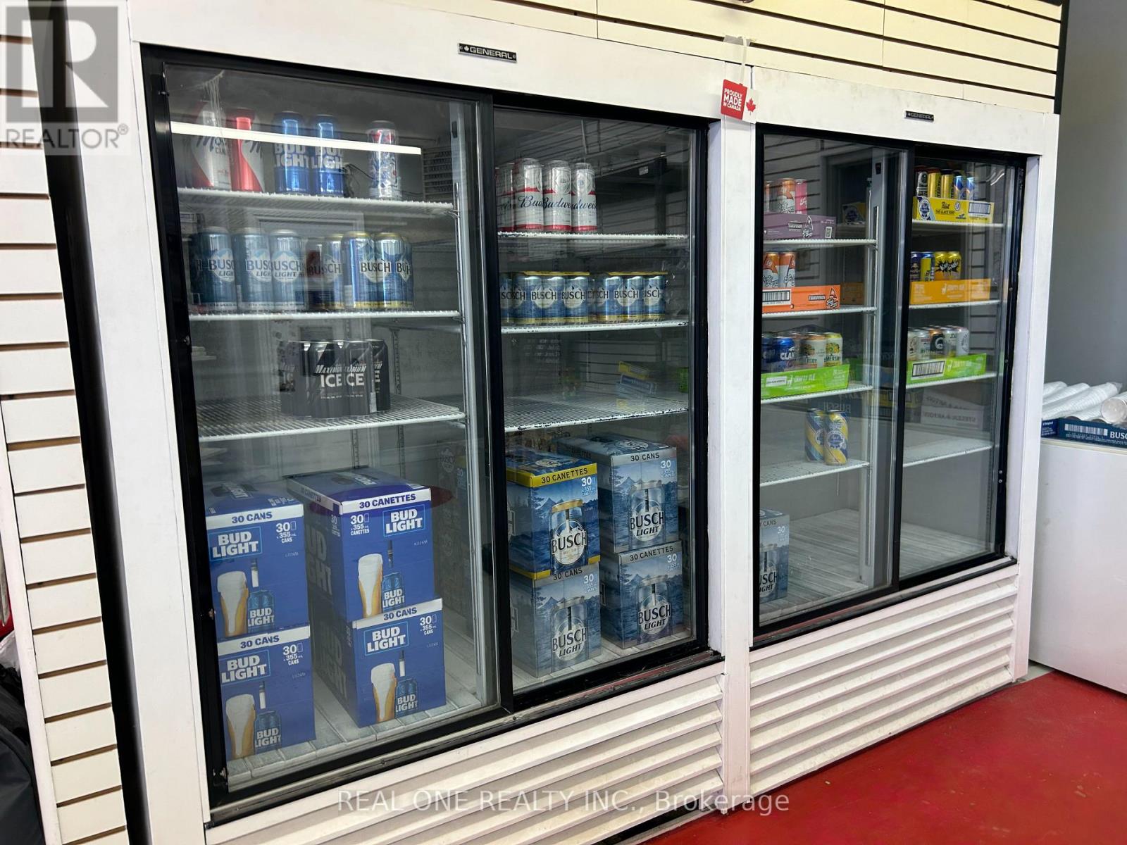 8 Queen Street, North Huron, Ontario  N0G 1E0 - Photo 5 - X12608888