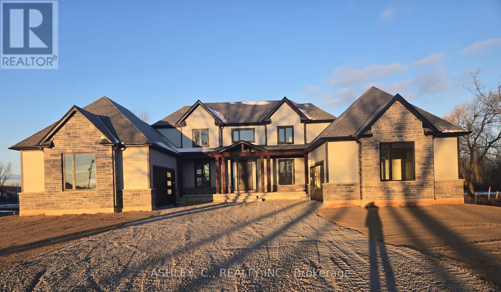 256 MOUNTAIN ROAD, Grimsby, Ontario