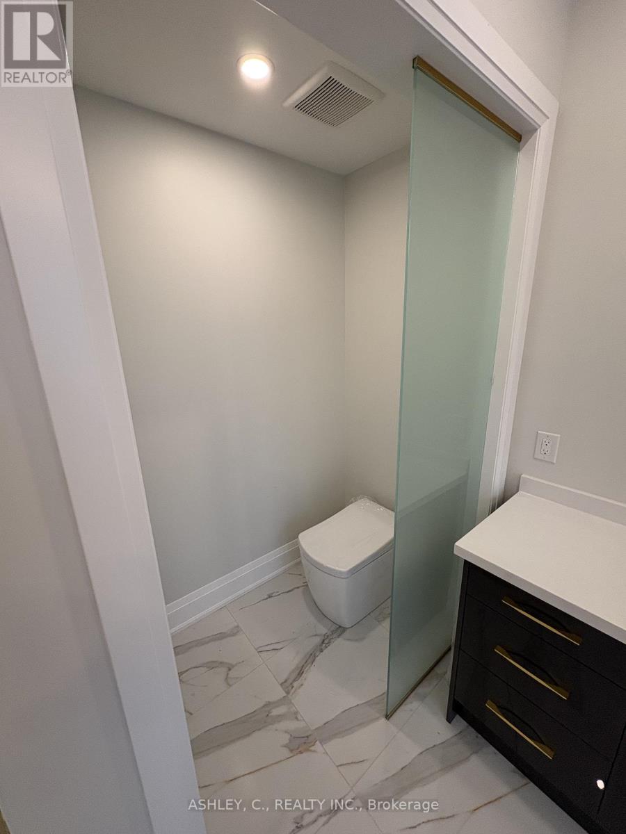 256 Mountain Road, Grimsby, Ontario  L3M 4E7 - Photo 16 - X12608930