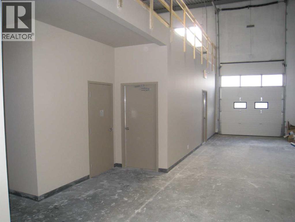 4, 4807 32 Street Se, Calgary, Alberta T2B 2X3 - Photo 4 - A2273073