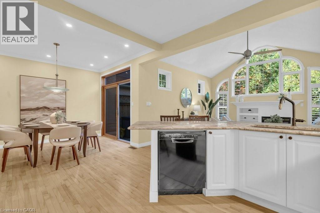 589 Winterburg Walk, Waterloo, Ontario  N2V 2M8 - Photo 13 - 40777550