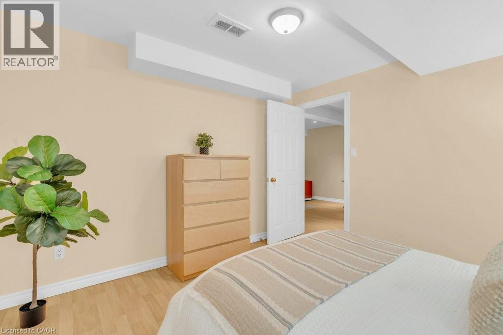 589 Winterburg Walk, Waterloo, Ontario  N2V 2M8 - Photo 32 - 40777550