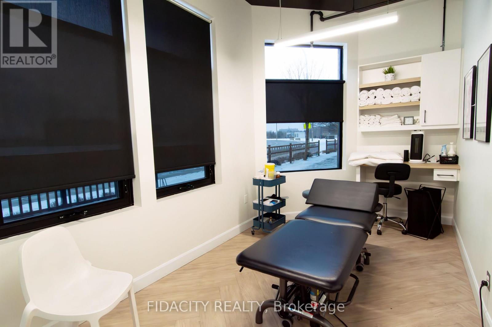 B - 77 Colonnade Road, Ottawa, Ontario  K2E 0A5 - Photo 3 - X12608952