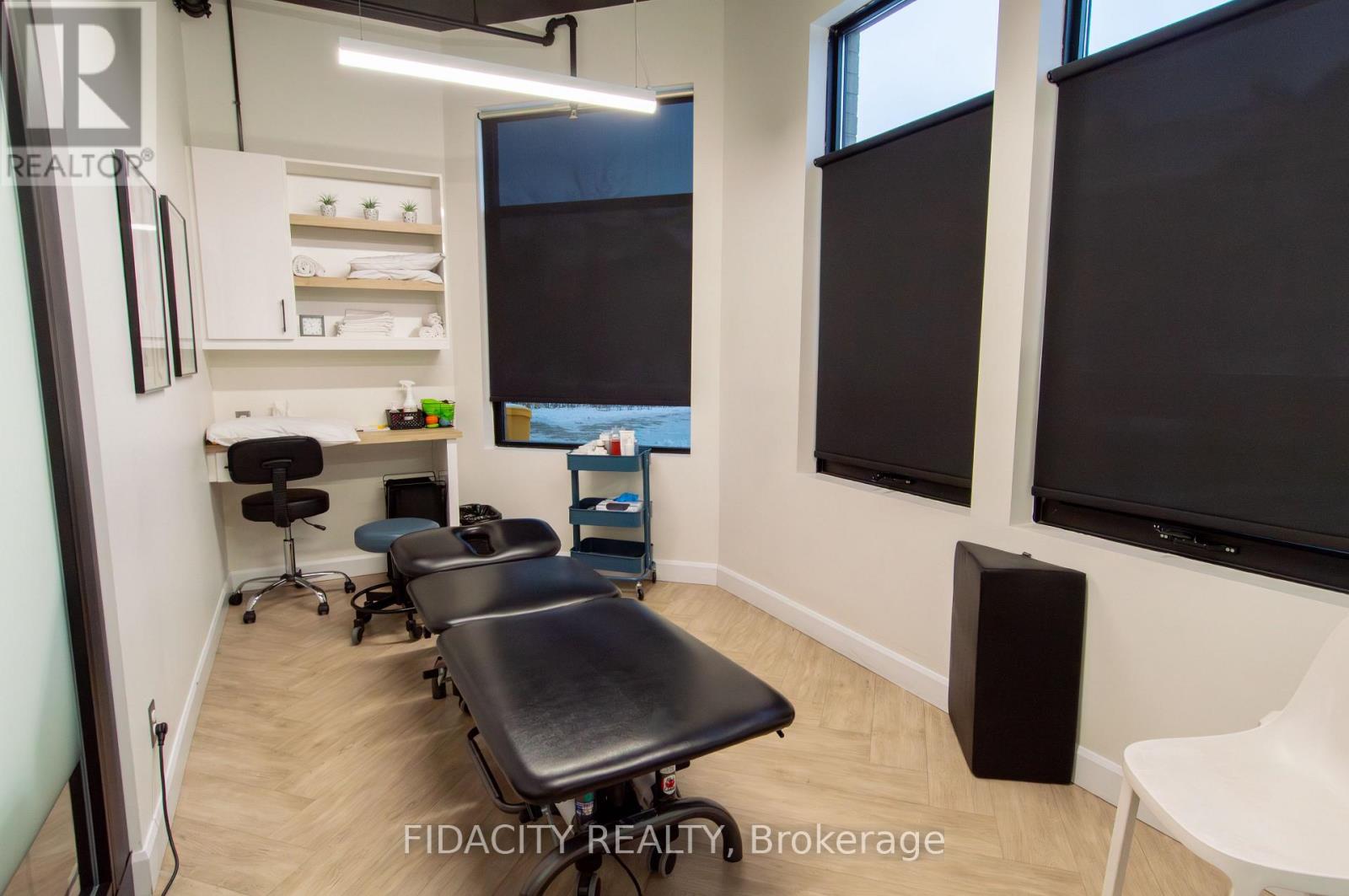 B - 77 Colonnade Road, Ottawa, Ontario  K2E 0A5 - Photo 7 - X12608952