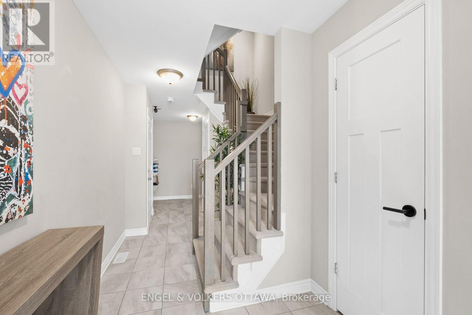 39 Stockholm Private, Ottawa, Ontario  K4M 0G9 - Photo 4 - X12609042