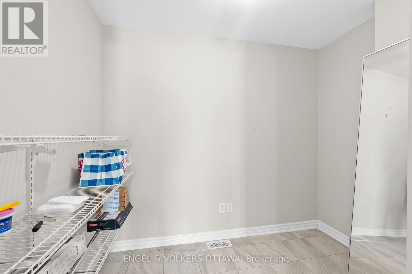 39 Stockholm Private, Ottawa, Ontario  K4M 0G9 - Photo 5 - X12609042